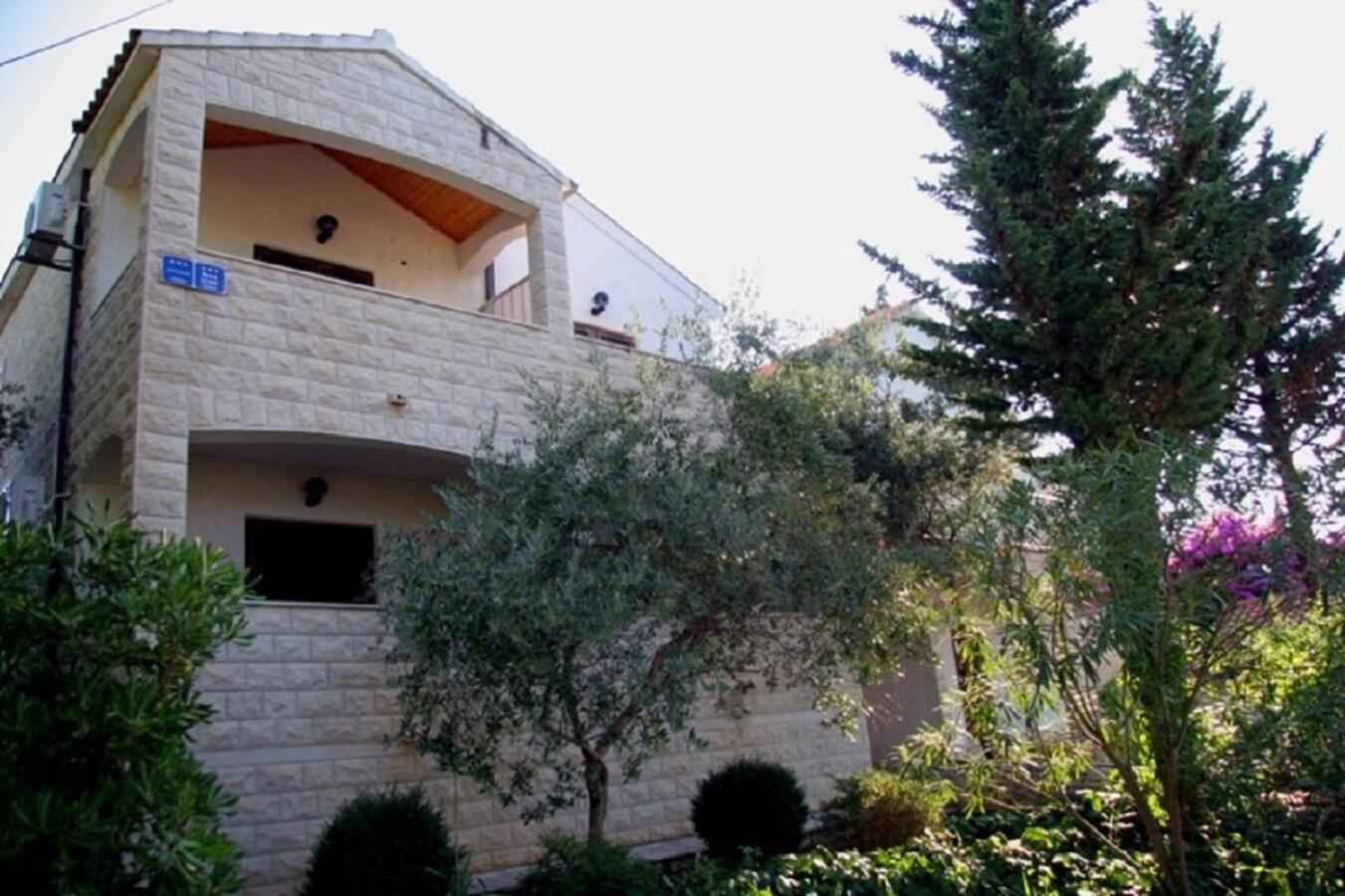 Apartments Demar Splitska Εξωτερικό φωτογραφία