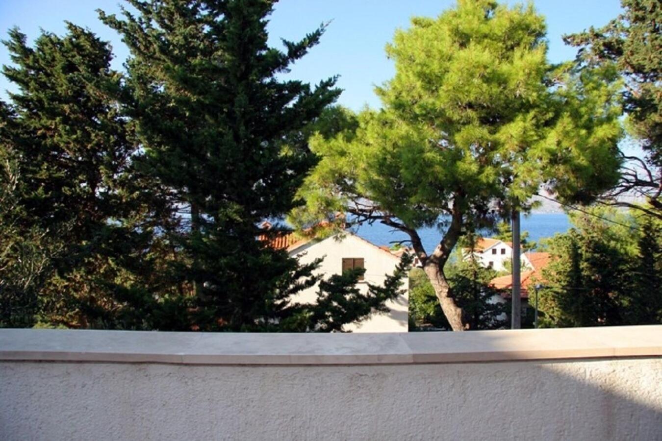 Apartments Demar Splitska Εξωτερικό φωτογραφία