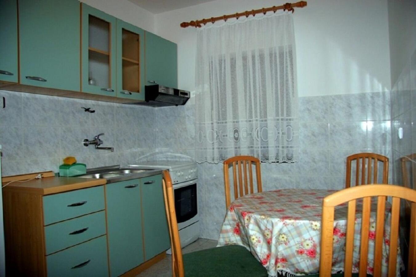 Apartments Demar Splitska Εξωτερικό φωτογραφία